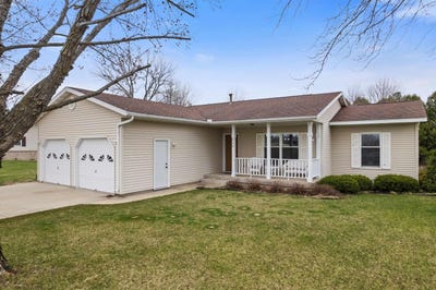 /international/us/208-largo-drive-spillville-ia-110107195286/