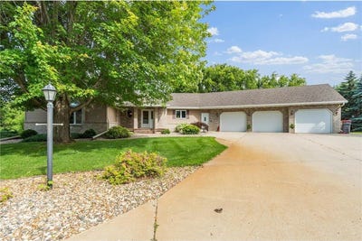 /international/us/1500-mc-auliffe-place-nw-alexandria-mn-110100420566/
