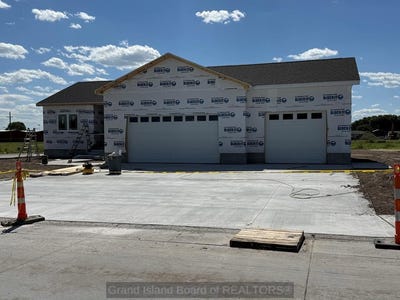 /international/us/1134-sun-valley-drive-grand-island-ne-110108724509/