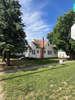 /international/us/902-redick-ave-creighton-ne-110120486139/