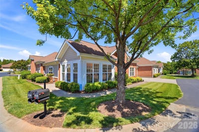 /international/us/2118-n-castle-court-matthews-nc-110108096809/
