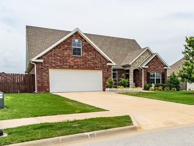 /international/us/4204-hollyhock-street-bentonville-ar-110108497261/