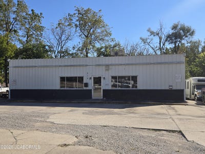/international/us/214-w-4th-street-fulton-mo-110120421054/