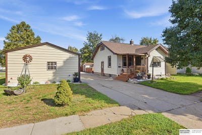 /international/us/205-s-28th-street-council-bluffs-ia-110110342781/