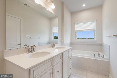 /international/us/7912-n-gladden-farm-way-hanover-md-110101100861/