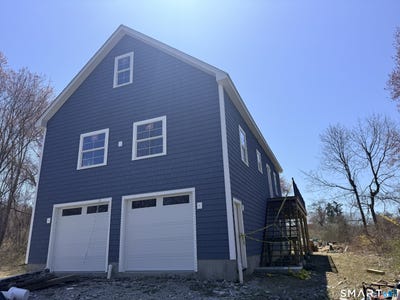 /international/us/7-larson-street-waterford-ct-110108550306/
