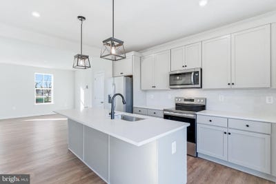 /international/us/218-monteith-drive-winchester-va-110105764651/