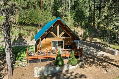 /international/us/10-elk-point-garden-valley-id-110100983084/