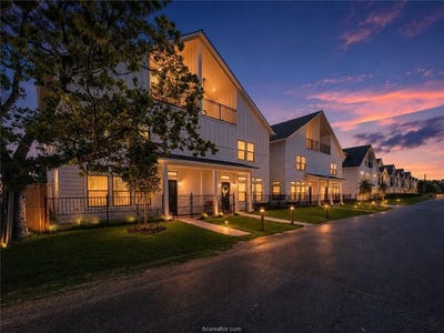 /international/us/701-705-turner-street-college-station-tx-110120129473/