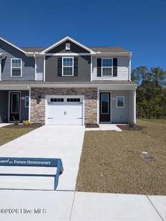 /international/us/107-commons-view-drive-hampstead-nc-110107633469/