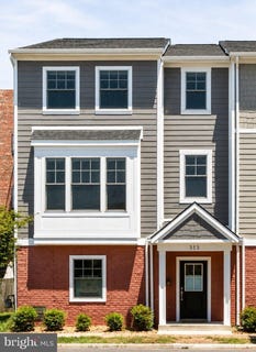 /international/us/313-charles-street-fredericksburg-va-110108608664/