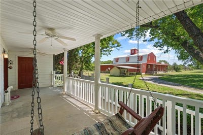 /international/us/3800-120th-road-thayer-ks-110108131383/