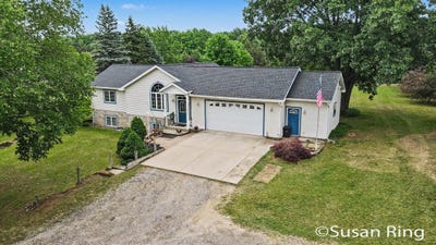 /international/us/3454-holland-lake-sheridan-mi-110108888984/