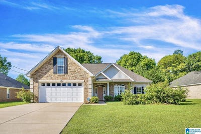 /international/us/66-homewood-court-millbrook-al-110107406943/