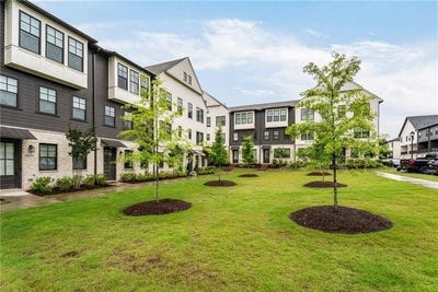 /international/us/6635-beacon-drive-sandy-springs-ga-110105384735/