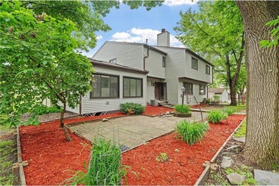 /international/us/6383-saint-johns-drive-eden-prairie-mn-110108932488/