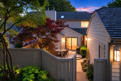 /international/us/422-valley-view-road-lake-barrington-il-110108746812/