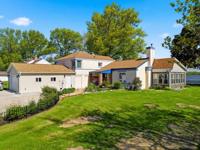 /international/us/3311-island-view-drive-rock-falls-il-110107799992/
