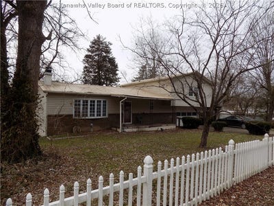 /international/us/421-barrett-street-st-albans-wv-110105937064/