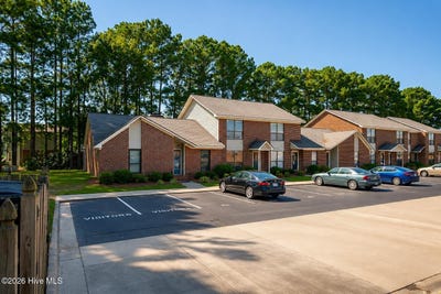 /international/us/41-upton-ct-drive-greenville-nc-110108193271/