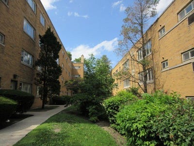 /international/us/2012-w-111th-street-chicago-il-110100779563/