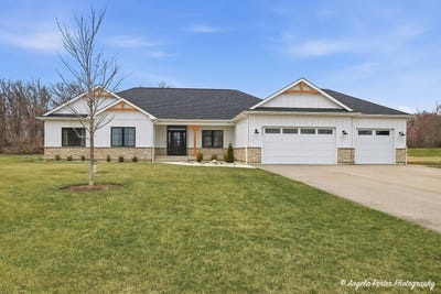 /international/us/2903-pioneer-oaks-drive-ringwood-il-110106790954/