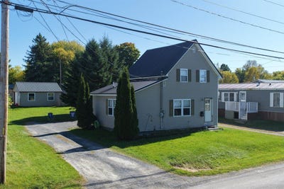 /international/us/104-chapman-road-presque-isle-me-110110373017/