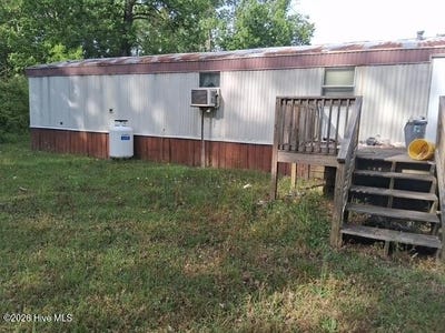 /international/us/220-holmes-pond-road-johnston-sc-110108914192/