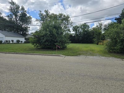 /international/us/7207-church-street-morton-grove-il-110102059894/