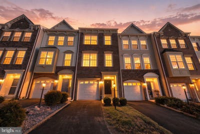 /international/us/584-edmonton-terrace-ne-leesburg-va-110120762102/