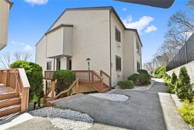/international/us/105-village-drive-brewster-ny-110107192182/