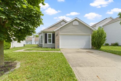 /international/us/11426-high-grass-drive-indianapolis-in-110100892590/