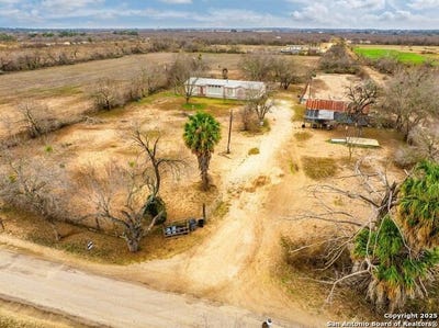 /international/us/1545-county-road-665-devine-tx-110097276275/?lang=zh-tw