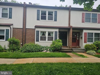 /international/us/f-15-shirley-lane-lawrence-township-nj-110108424097/