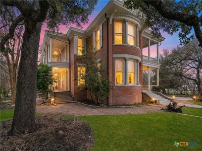 /international/us/372-magazine-avenue-new-braunfels-tx-110106949073/