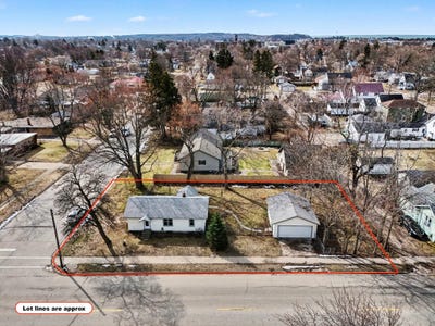 /international/us/306-e-tinkham-avenue-ludington-mi-110106716808/