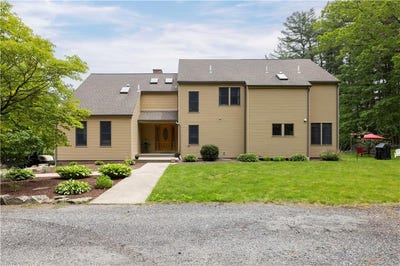 /international/us/71-phillips-lane-glocester-ri-110101050705/
