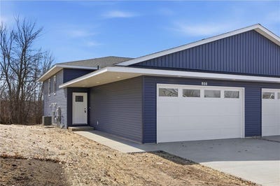/international/us/800-texas-avenue-nw-hutchinson-mn-110106699845/