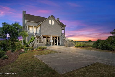 /international/us/2139-ocean-boulevard-topsail-beach-nc-110101366482/