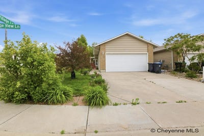 /international/us/3802-village-view-ln-cheyenne-wy-110108544203/