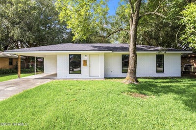 /international/us/129-lindsey-circle-carencro-la-110108479998/
