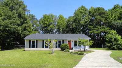 /international/us/109-lewis-court-havelock-nc-110100419226/