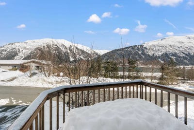 /international/us/2892-simpson-avenue-juneau-ak-110106987926/
