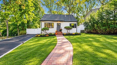 /international/us/370-boulder-street-ronkonkoma-ny-110120460399/