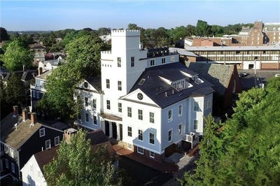 /international/us/50-school-street-newport-ri-110108355134/