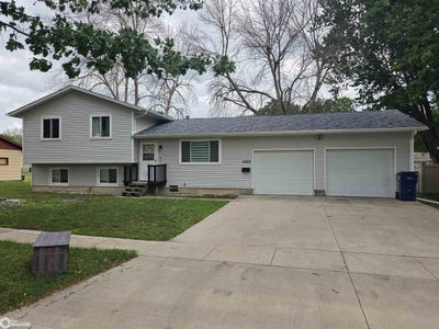 /international/us/1620-e-elm-street-algona-ia-110109137594/