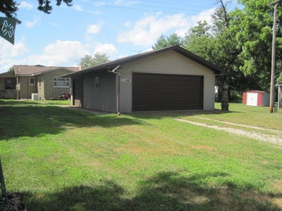 /international/us/809-north-front-st-oquawka-il-110100965630/