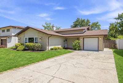 /international/us/1073-s-finley-road-lombard-il-110108064120/