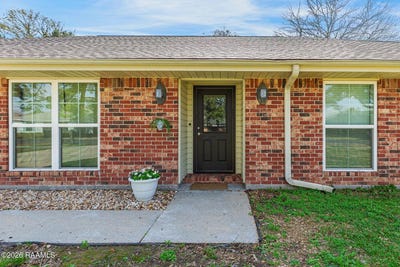 /international/us/113-weeks-drive-youngsville-la-110120763718/