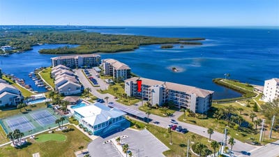 /international/us/8251-brent-street-port-richey-fl-110119795778/